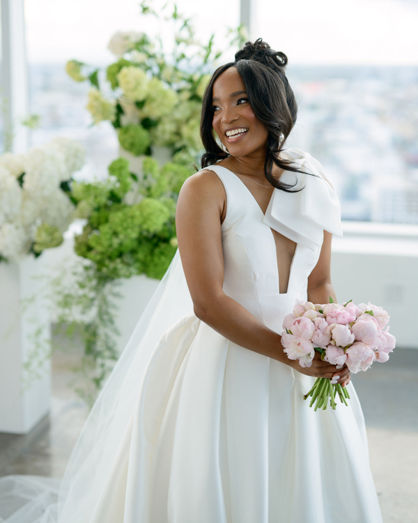Contemporary wedding celebration florals